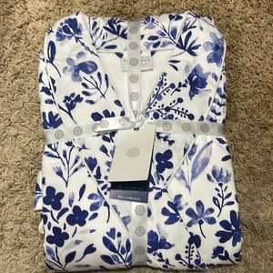 Boll & Branch Blue Floral Robe Organic cotton Woman’s Medium- New with Tags
